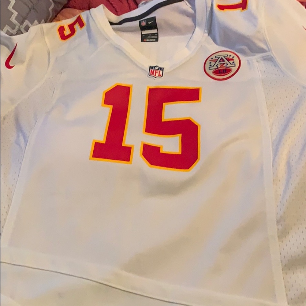 Women’s chiefs jersey